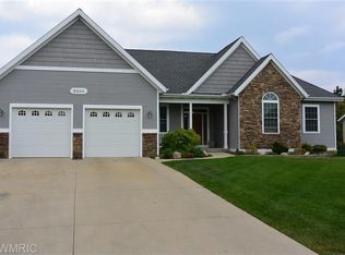 2585 Pebble Ct, Zeeland, MI 49464