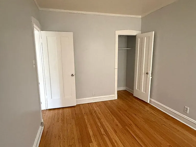 SPACIOUS 2 BEDROOM APARTMENTS AVAILABLE — Photo 13