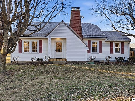 2nd image of 16481 Wooster Rd