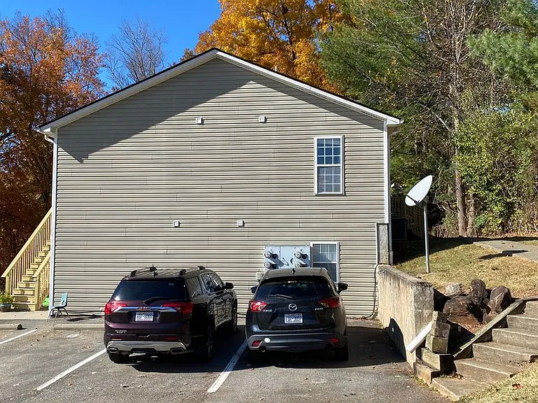 220 T F Kirkpatrick Way #D — Photo 32