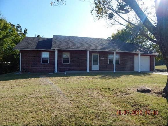 1st image of 206 W Jackson Ave