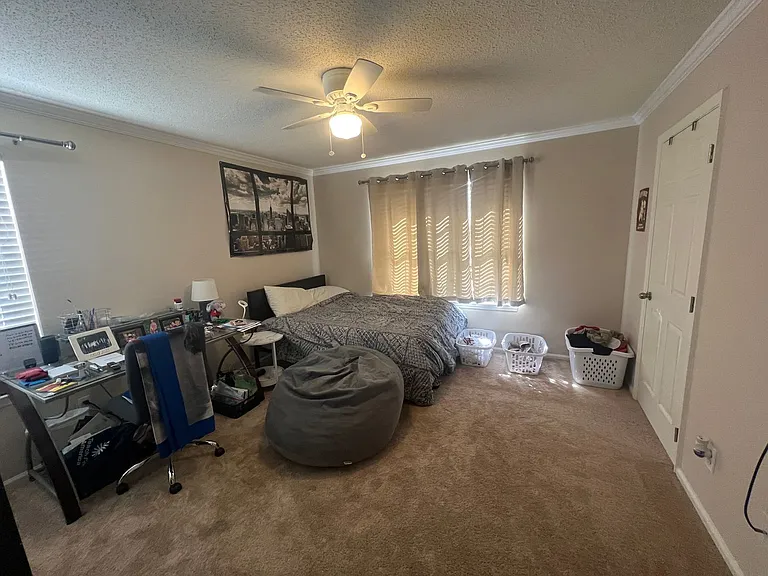 120 15th St E #519 — Photo 11