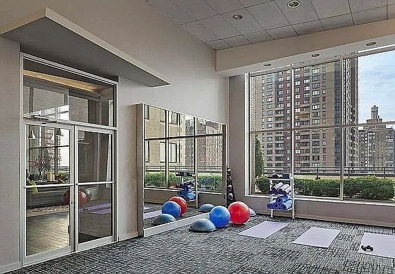 4th image of 90 Washington St APT 2Q