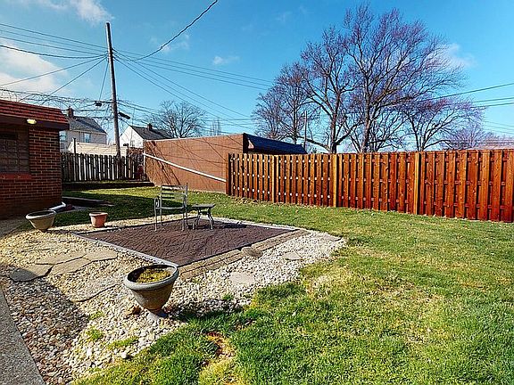 5th image of 7411 Orchard Grv