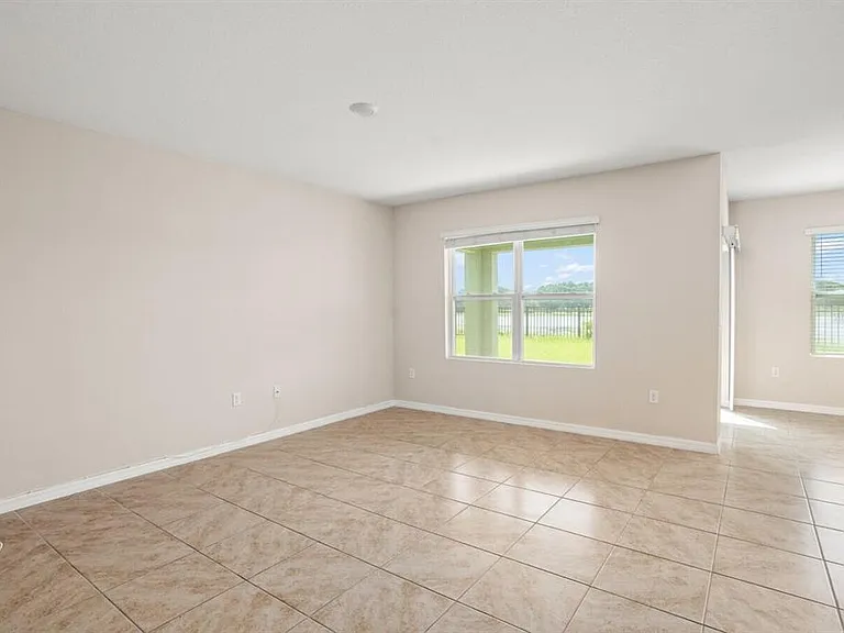 1112 Fox Path — Photo 9