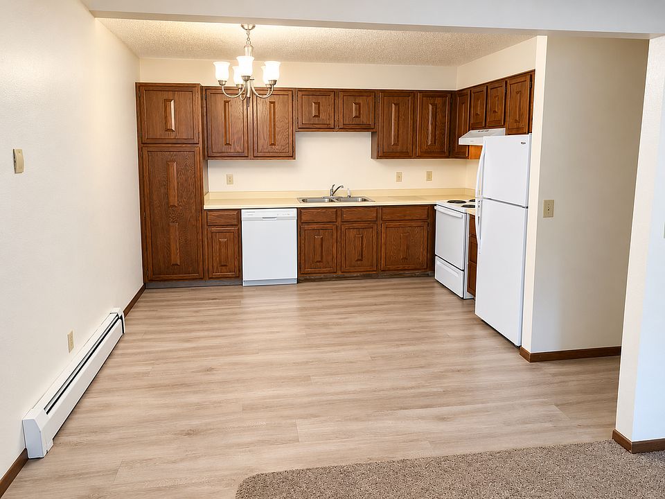 1st image of 603 3rd Ave NE #4