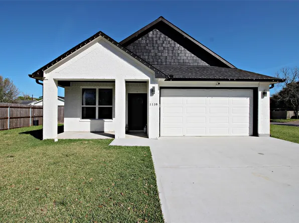 1118 N Shepherd Dr, Baytown, TX 77520