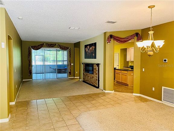 2nd image of 1442 Bent Oaks Blvd