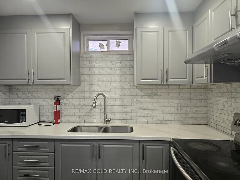 35 Dolobram Trl #BASEMENT — Photo 9