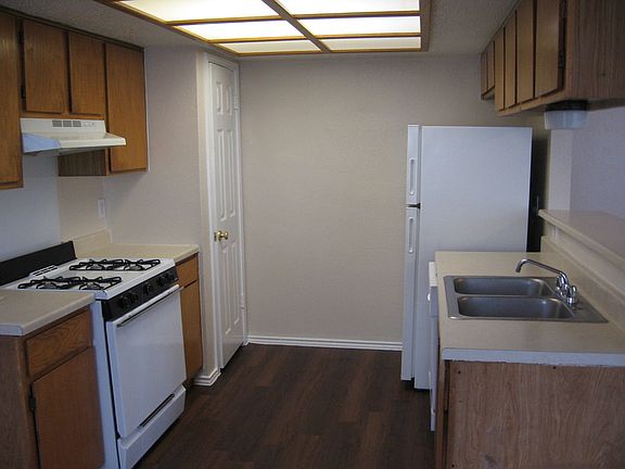 5th image of 9313 Kempler Dr #B
