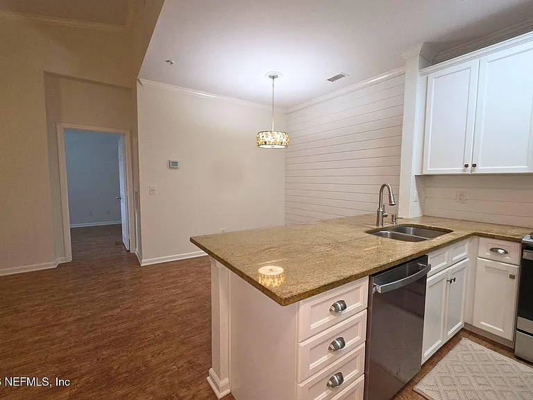 230 Colima Ct #934 — Photo 9