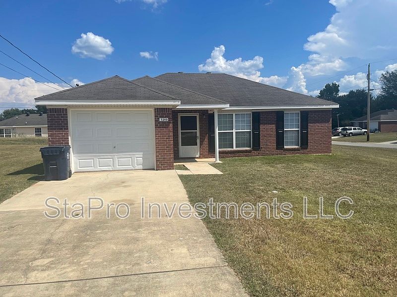 1st image of 125 Village Pl