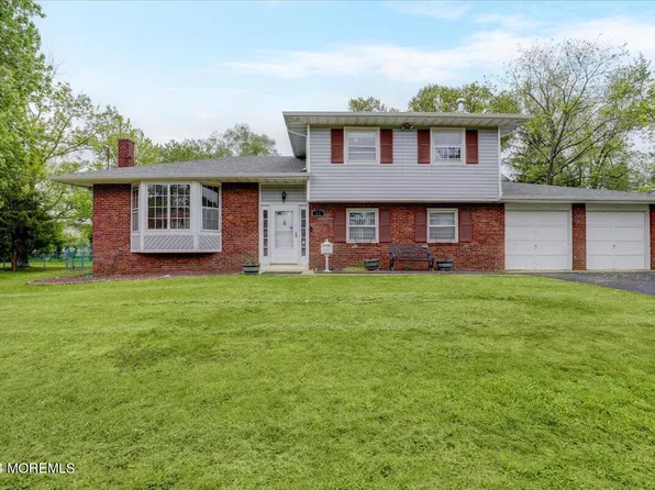 11 Springhill Drive, Howell, NJ 07731