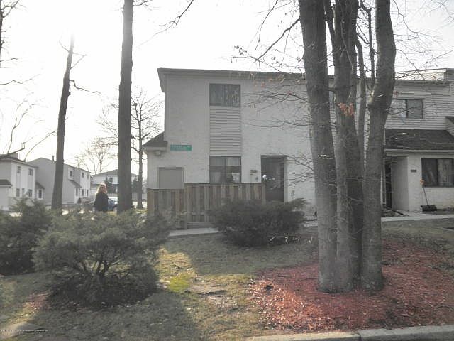 1st image of 346 Sprague Ave