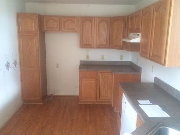 5th image of 4213 Tower Ave