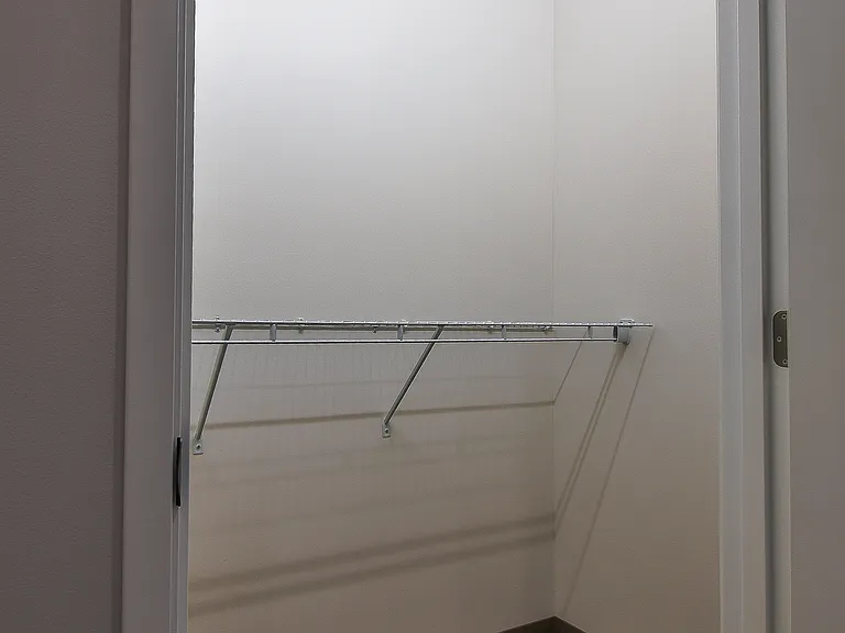 Crossroads Place Apartments — Photo 20