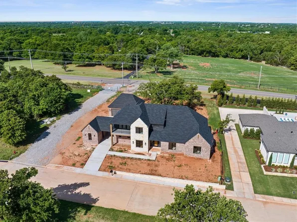 6201 Canopy Ln, Edmond, OK 73025
