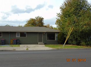 1054 S Grape St, Medford, OR 97501