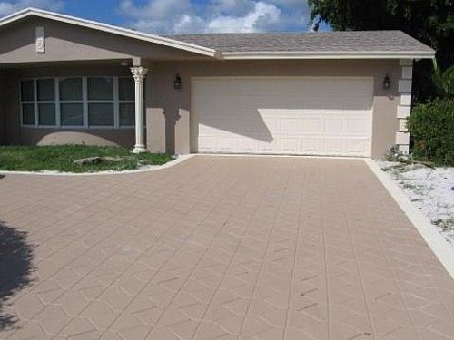 3rd image of 4021 Bayview Dr
