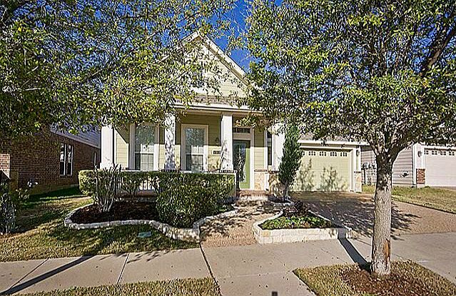 1st image of 4912 Kelly Dr