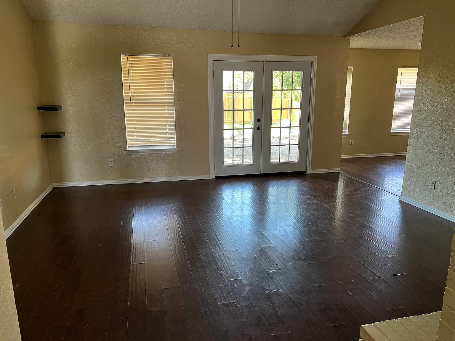 3 bed, 1412 sqft, $2,295 — Photo 4