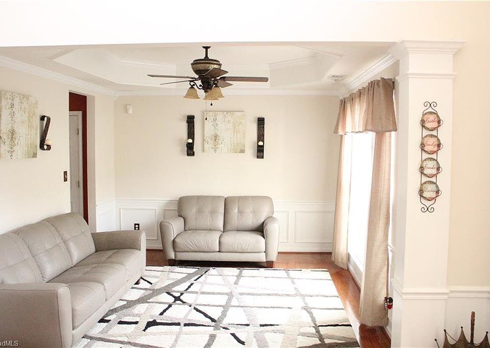 2nd image of 4416 Gower Ct