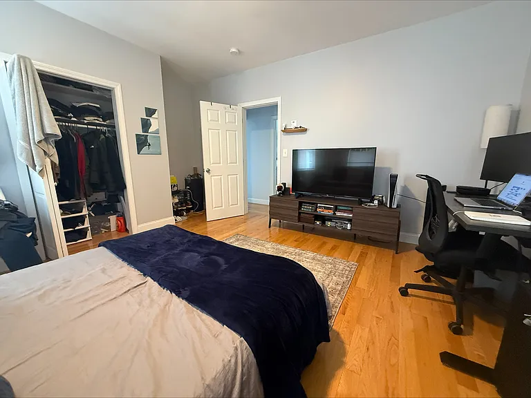 29 Waverly St #3 — Photo 6