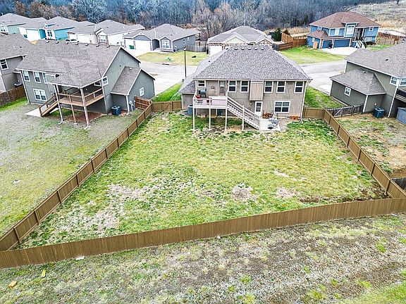 3rd image of 10507 Augusta Dr