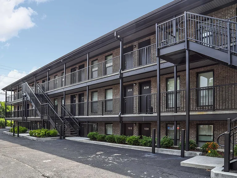 Highland Flats — Photo 8