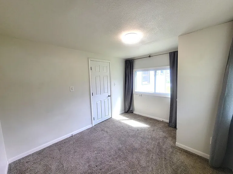 12264 Roosevelt Blvd — Photo 24