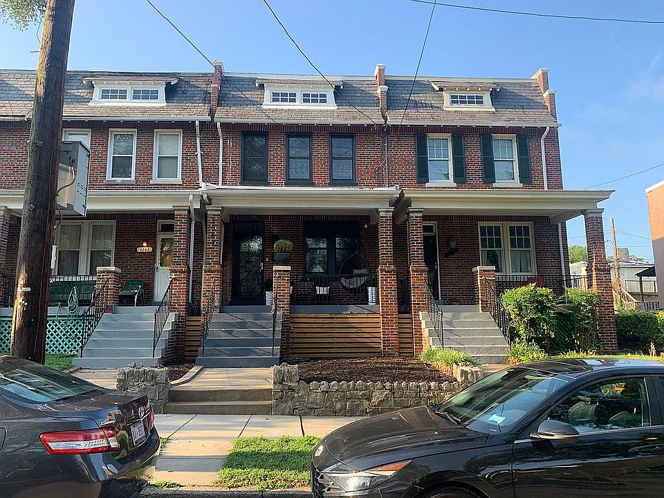 2nd image of 1341 S St SE