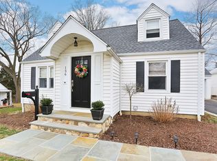 136 Wilton Rd, Fairfield, CT 06824