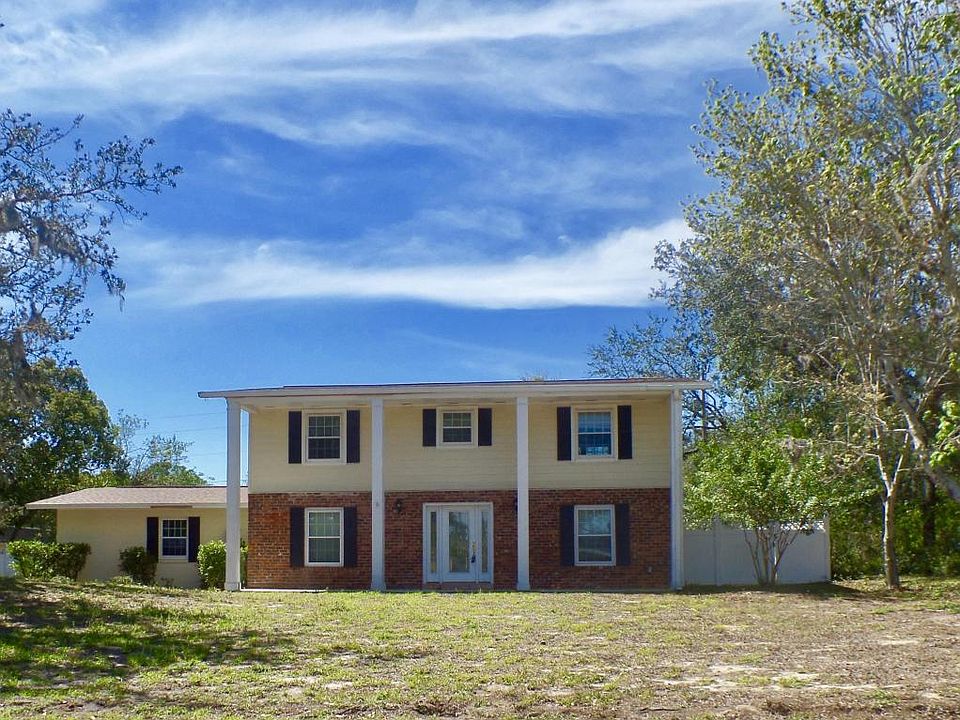 1st image of 14 Fairglen Dr