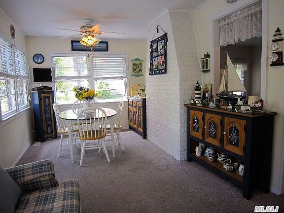 5th image of 455 Grove Dr