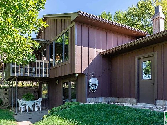 2nd image of 3009 Norman Dr