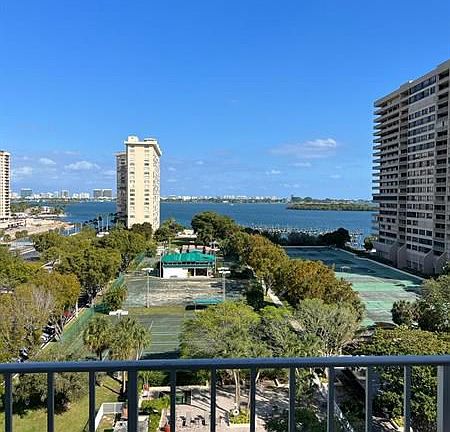3rd image of 11111 Biscayne Blvd #918
