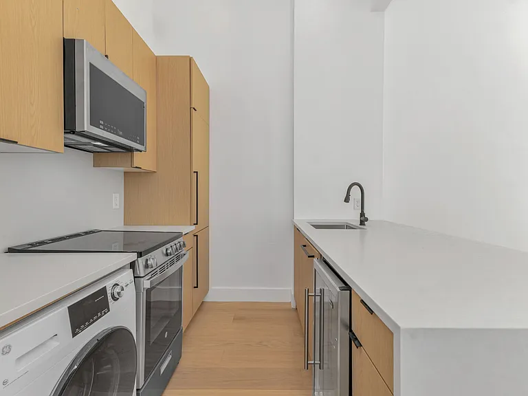 19 Saint Marks Pl #4E — Photo 4