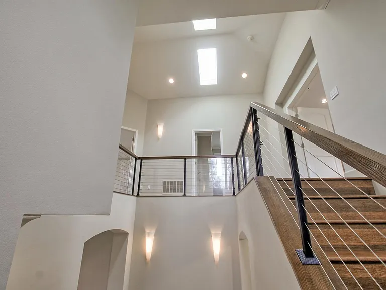 248 Valley St — Photo 12