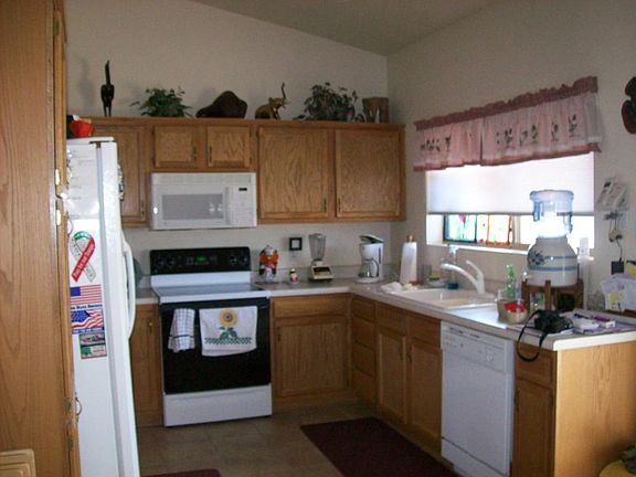 2nd image of 1161 E AVENIDA ISABELLA Drive