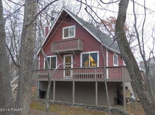 135 Sandstone Dr, Dingmans Ferry, PA 18328