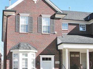 53209 E Providence Dr, Shelby Township, MI 48316