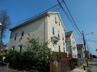 24 Diamond St, Providence, RI 02907