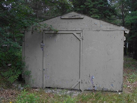 5th image of 3147 Pineridge Dr