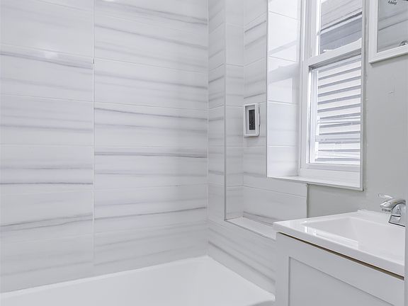 5th image of 80 W 18th St #6