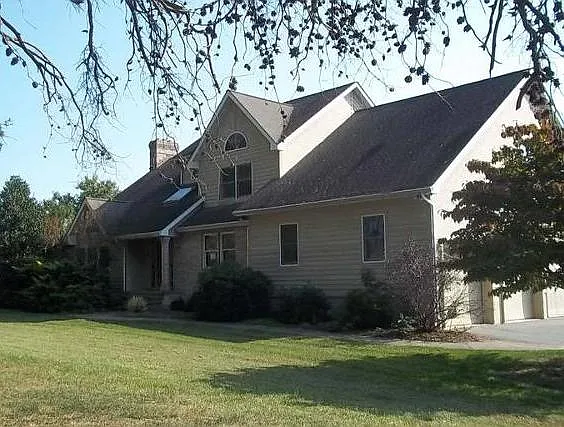 788 Oldfield Point Rd photo 1