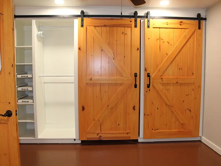 2217 Laneway Cir — Photo 3