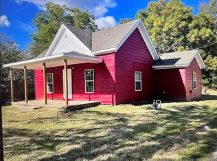 521 W 6th St, Chelsea, OK 74016