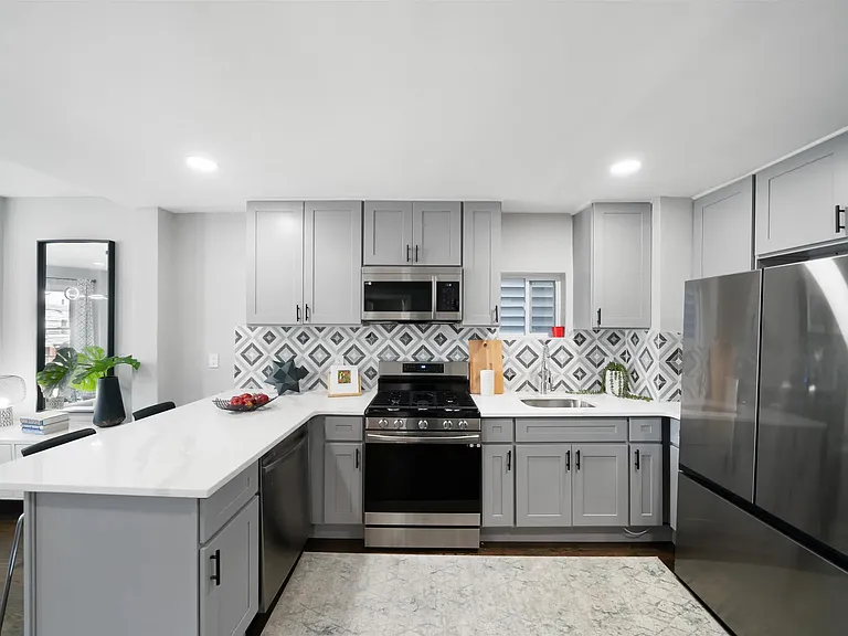 903 Palisade Ave #3 — Photo 11