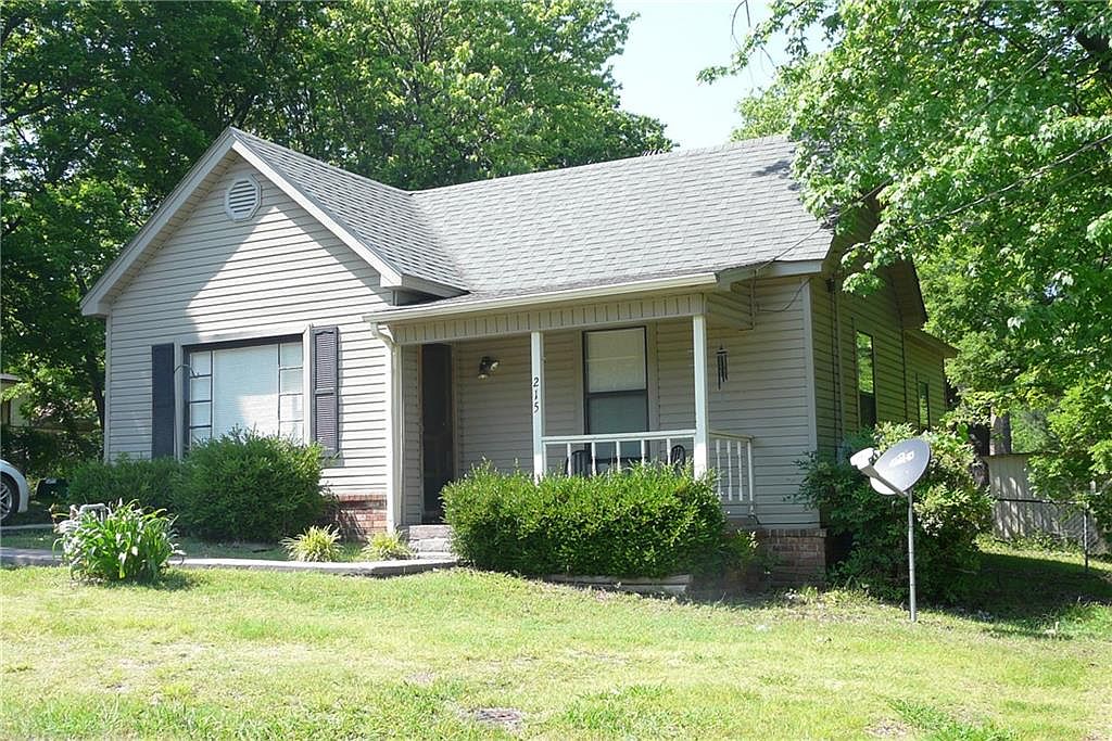 215 Elm St, Van Buren, AR 72956 Zillow