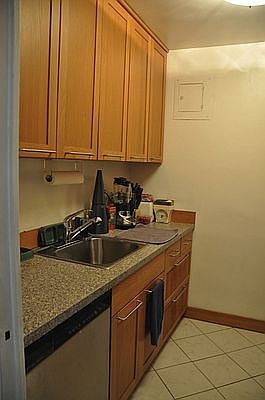 3rd image of 155 E 38th St APT 6E